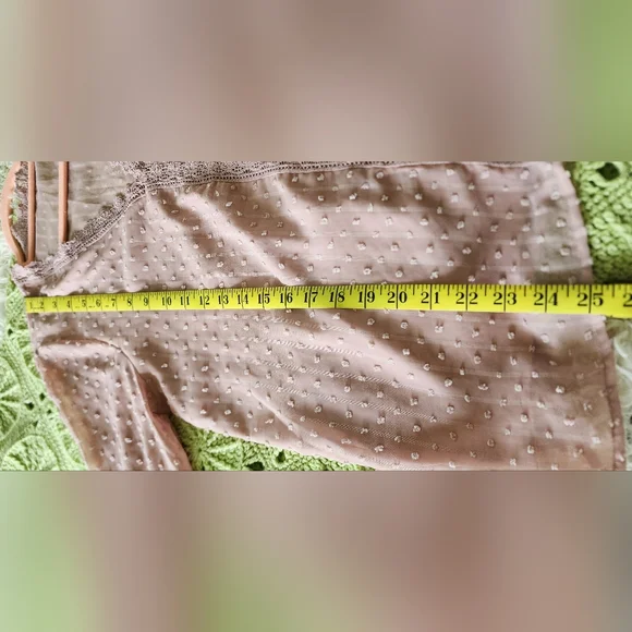 Lace top - Picture 2 of 9